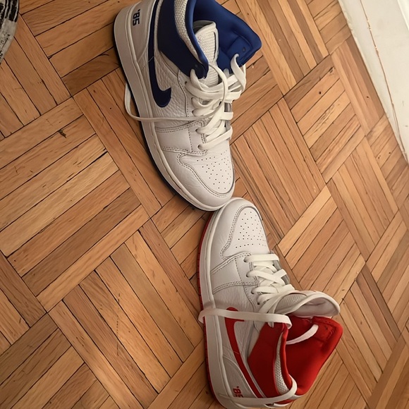 Nike Jordan 1 Mid 85
Size-Boys 4Y - Picture 7 of 9